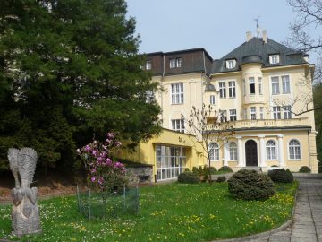 Lázně Teplice nad Bečvou – Fotogalerie z prostředí lázeňského domu Moravan